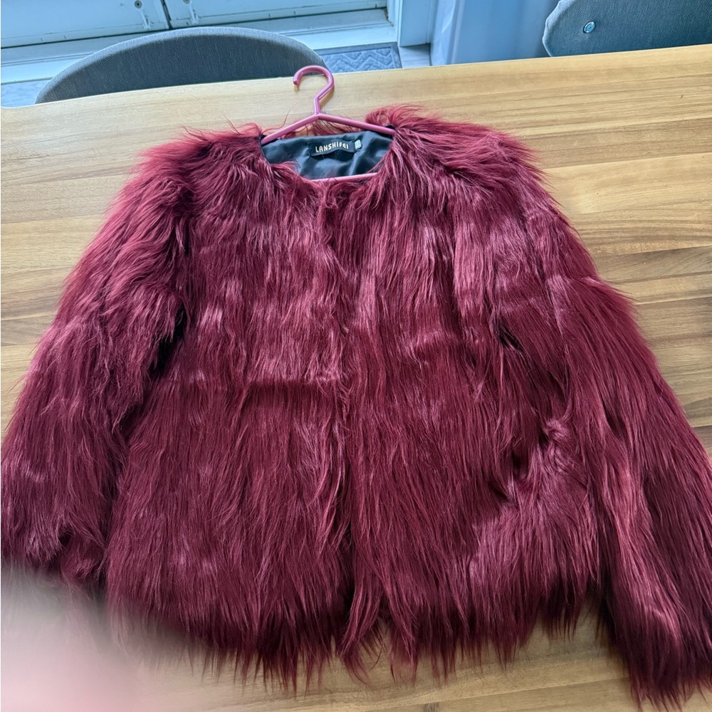 Women's Faux Fur Coat - Burgungy-ish